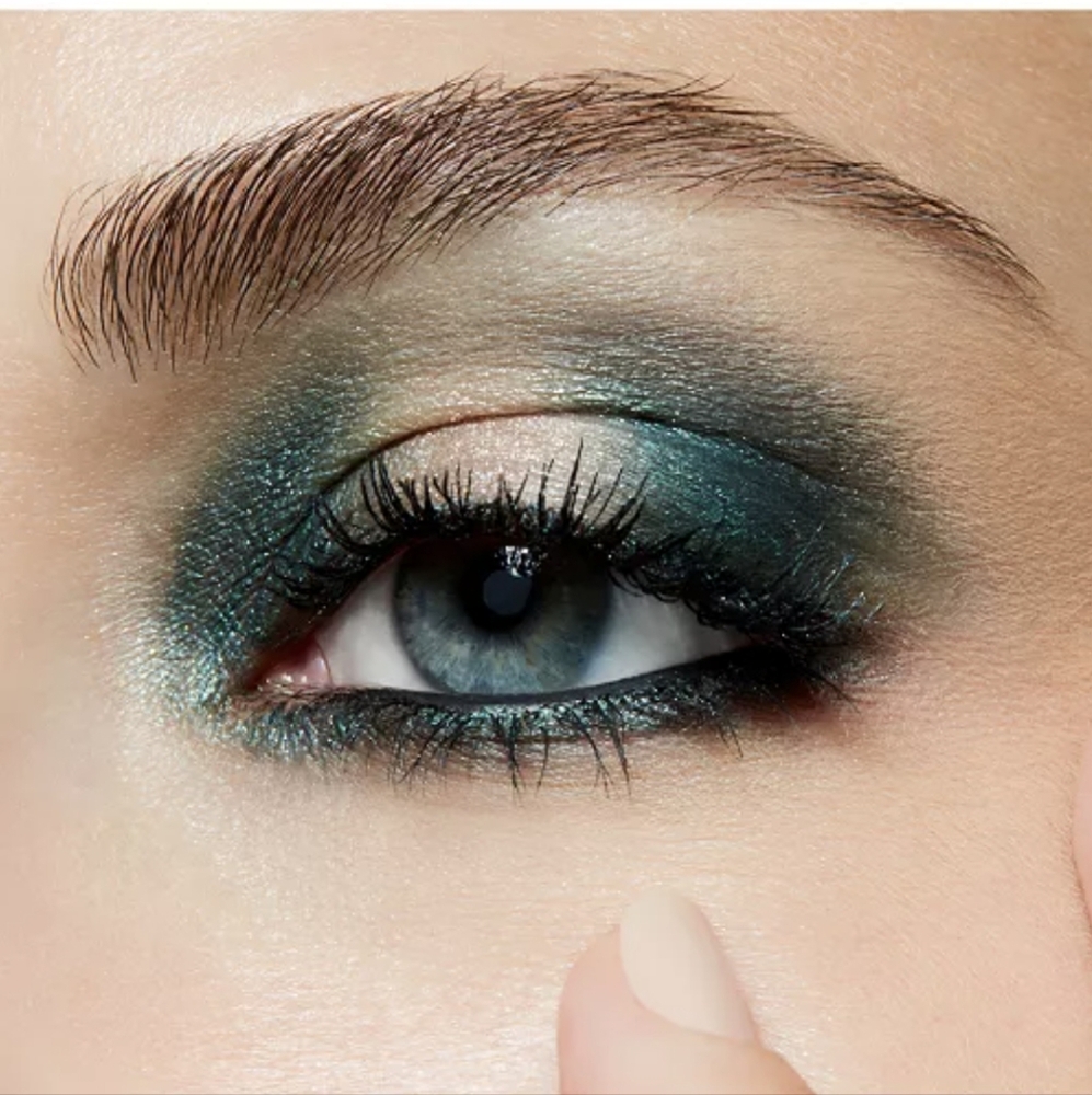 Mac Eyeshadow That's Showbiz Baby